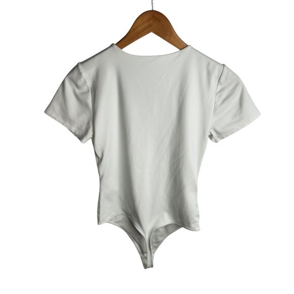 Aritzia Babaton Contour Crew Short Sleeve Bodysuit Womens Size Medium White - Picture 6 of 9